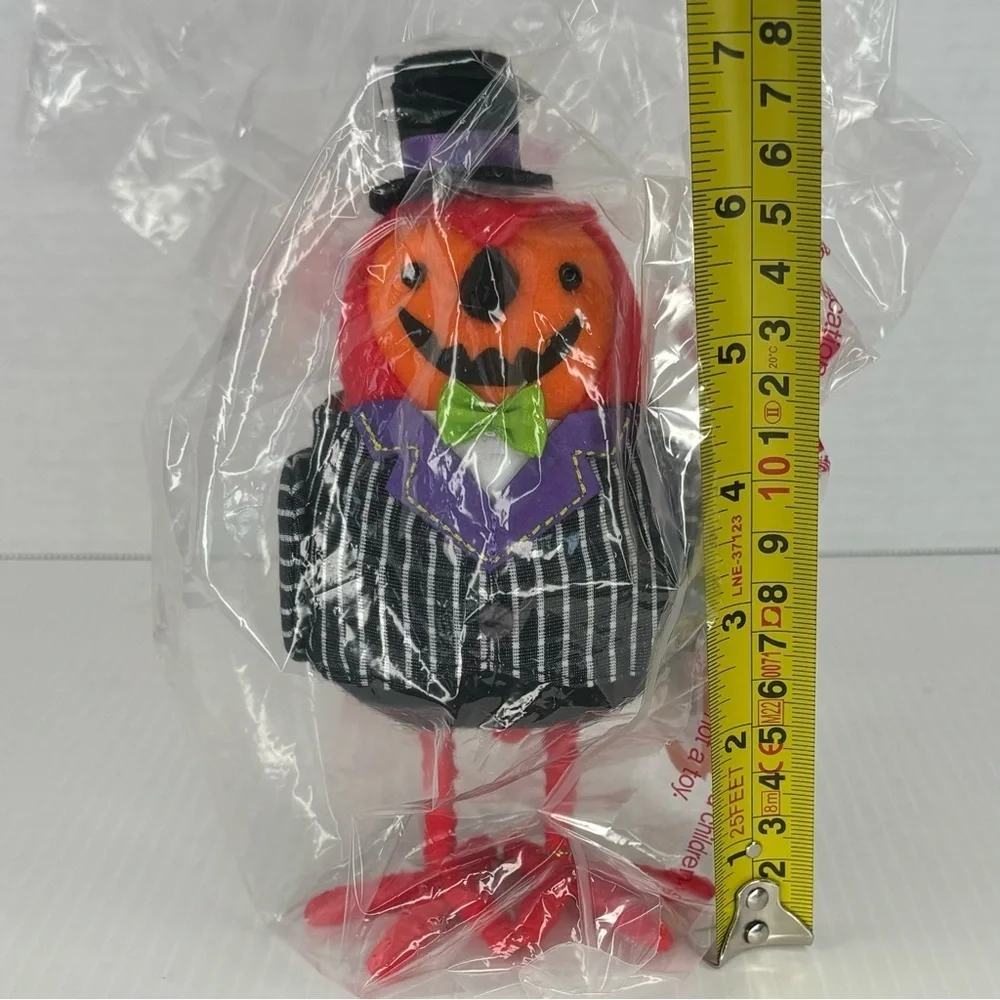 Target NWT 2024 Hyde and Eek Halloween Bird “Gourdon” Featherly Friends